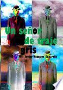 Un señor de traje gris